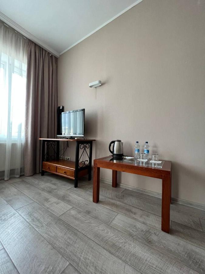 Pallada Hotel Ternopil Esterno foto