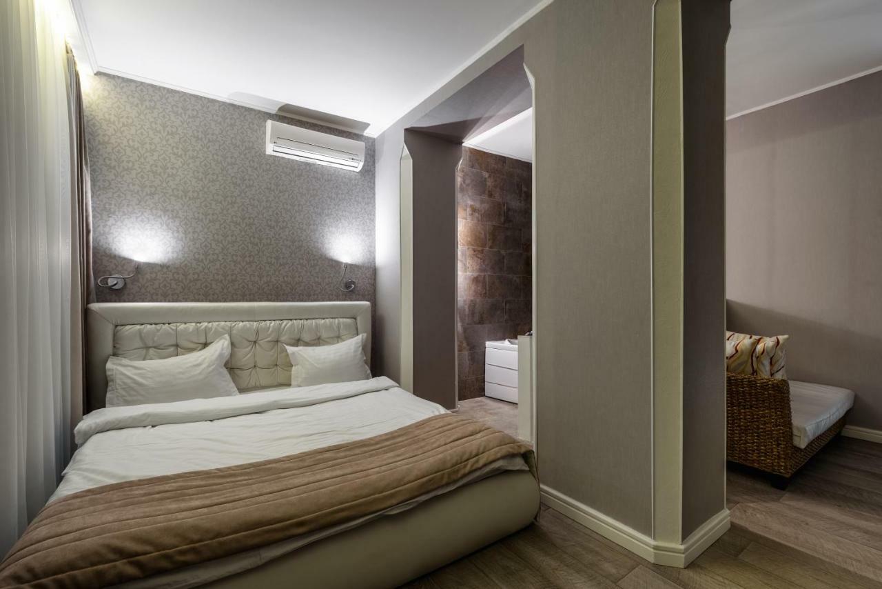Pallada Hotel Ternopil Esterno foto